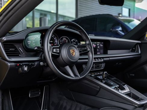 Certified 2021 Porsche 911 Carrera w/ Premium Package image 4