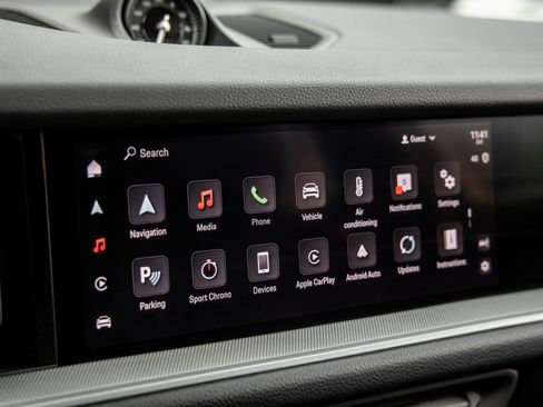 Certified 2024 Porsche Cayenne Coupe AWD/4WD image 30