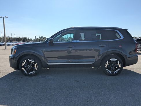 New 2025 Kia Telluride S image 8