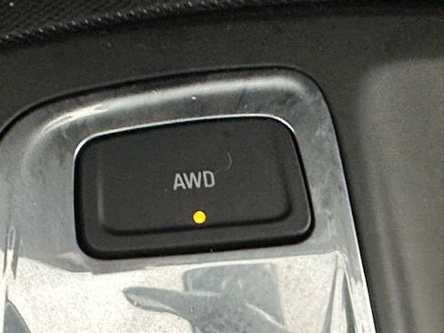 Certified 2024 Chevrolet Equinox LS w/ Driver Confidence II Package image 32