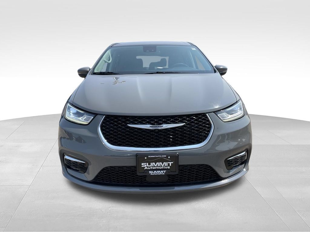 Used 2023 Chrysler Pacifica Touring-L FWD image 25