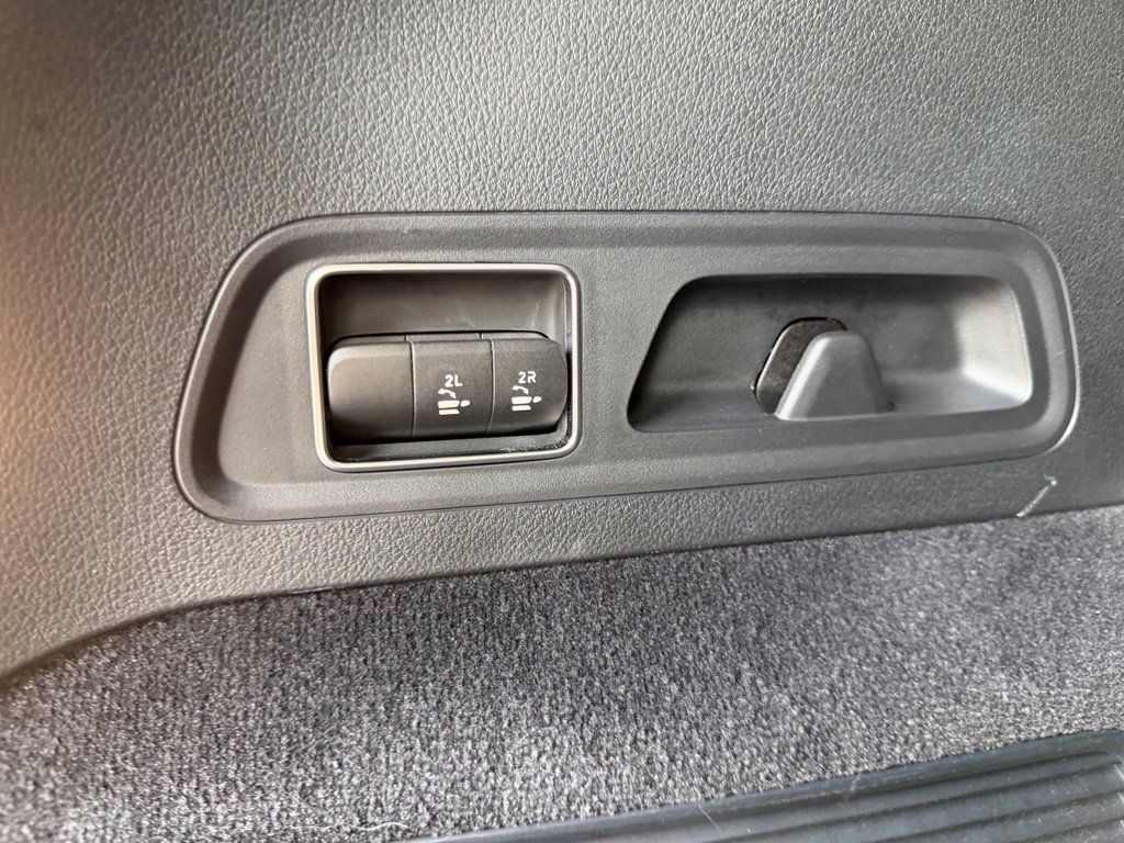 Used 2024 Mercedes-Benz GLS 63 AMG 4MATIC image 40