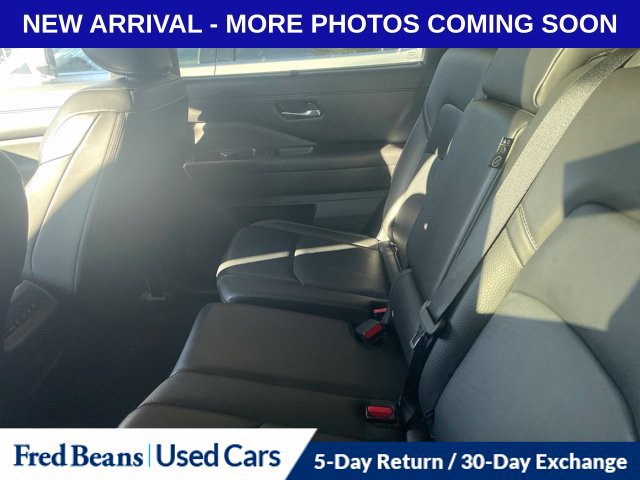 Used 2024 Nissan Pathfinder SL AWD/4WD image 12