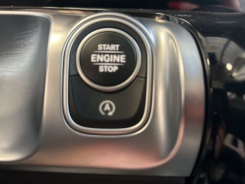 Used 2020 Mercedes-Benz GLB 250 GLB 250 image 29