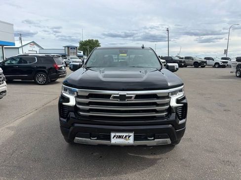 Used 2024 Chevrolet Silverado 1500 High Country w/ Technology Package AWD/4WD image 3