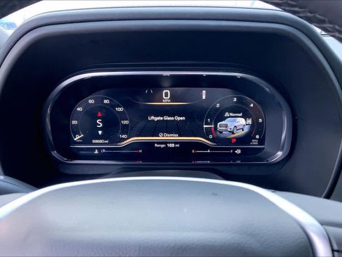 Used 2024 GMC Yukon SLT image 24