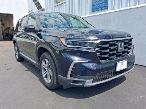 Used 2025 Honda Pilot EX-L image 7