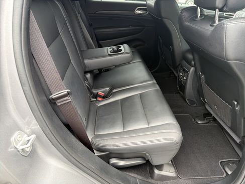 Used 2020 Jeep Grand Cherokee Laredo RWD image 18