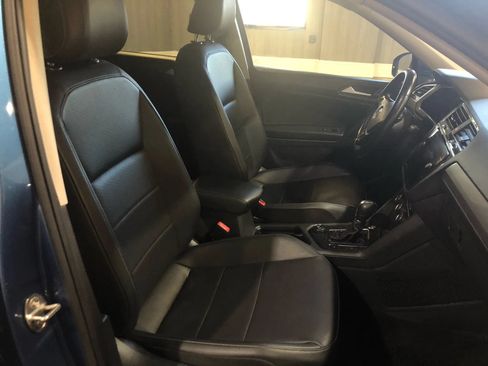 Used 2019 Volkswagen Tiguan SEL R-Line AWD/4WD image 20
