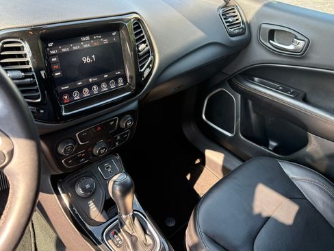 Used 2020 Jeep Compass Limited AWD/4WD image 17