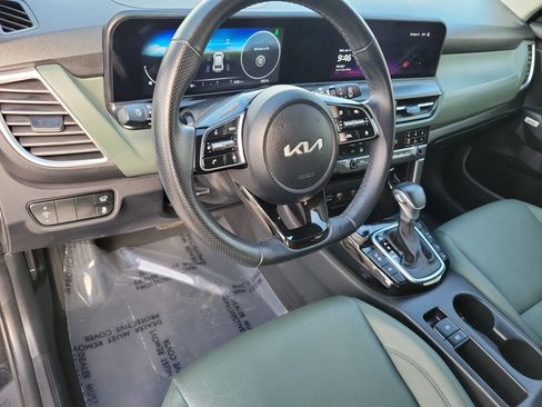 Used 2025 Kia Seltos SX w/ SX Sunroof Package AWD/4WD image 9
