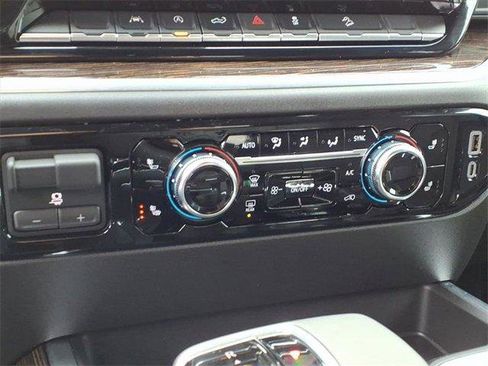 New 2026 GMC Sierra 1500 Elevation image 10