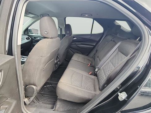 Used 2020 Chevrolet Equinox LT w/ Driver Convenience Package image 16