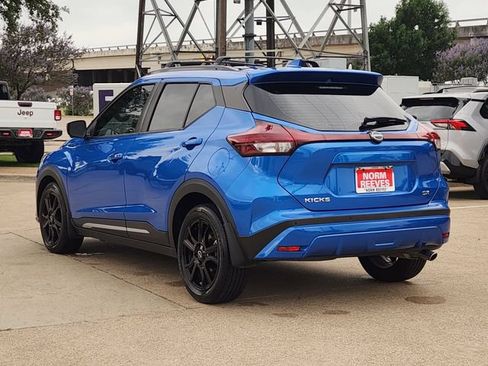 Used 2023 Nissan Kicks SR w/ Interior Electronics Package FWD image 4