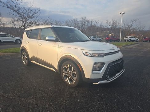 Certified 2022 Kia Soul X-Line image 2