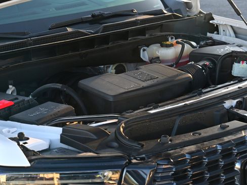 Used 2023 GMC Yukon XL Denali Ultimate image 8