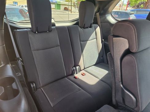 Used 2020 Nissan Pathfinder SV image 12