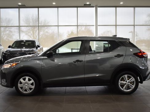 Used 2024 Nissan Kicks S image 8