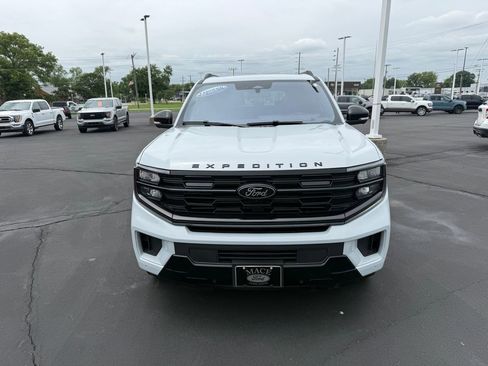 Used 2025 Ford Expedition Max Platinum w/ Stealth Appearance Package AWD/4WD image 2