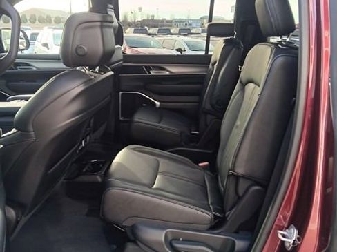 New 2026 Jeep Grand Wagoneer Limited image 12