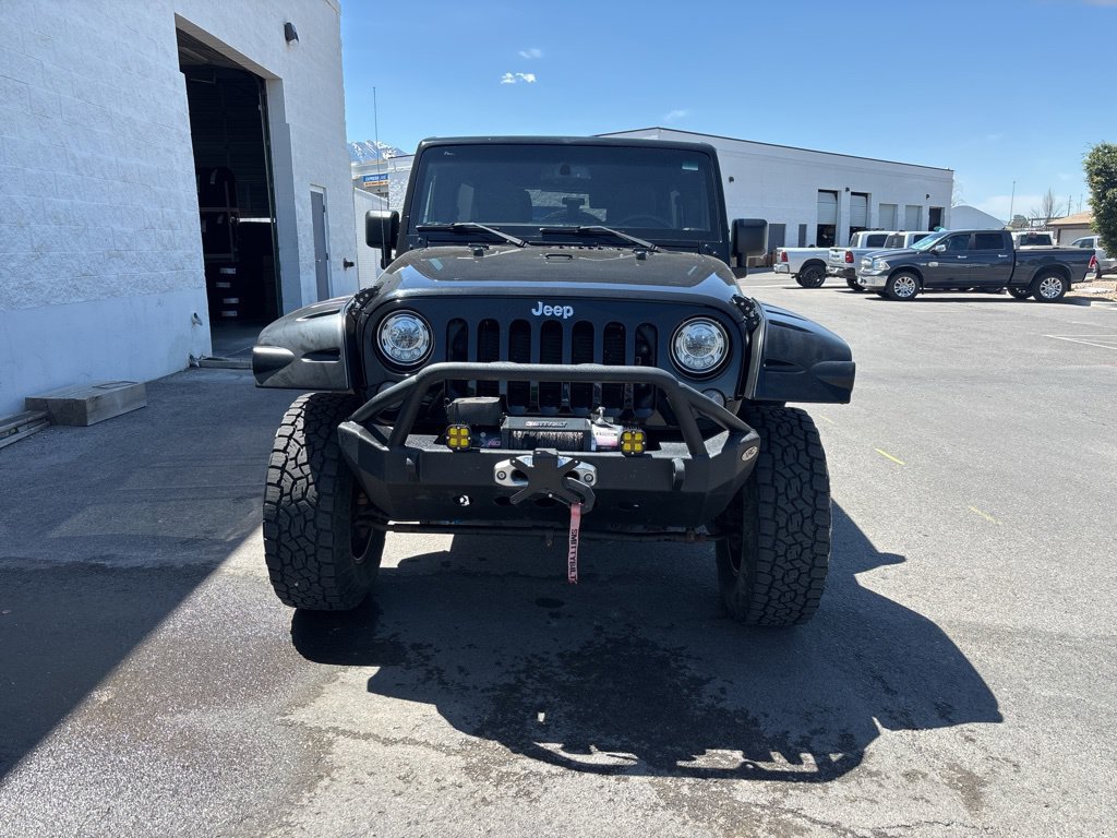 Used 2017 Jeep Wrangler Unlimited Rubicon w/ Cold Weather Group AWD/4WD image 2