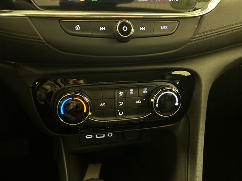 Used 2022 Buick Encore GX Preferred image 23