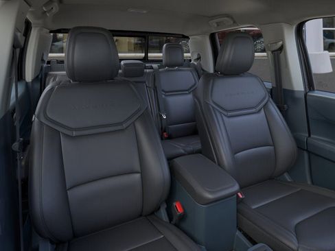 New 2025 Ford Maverick Lariat w/ Black Appearance Package image 10