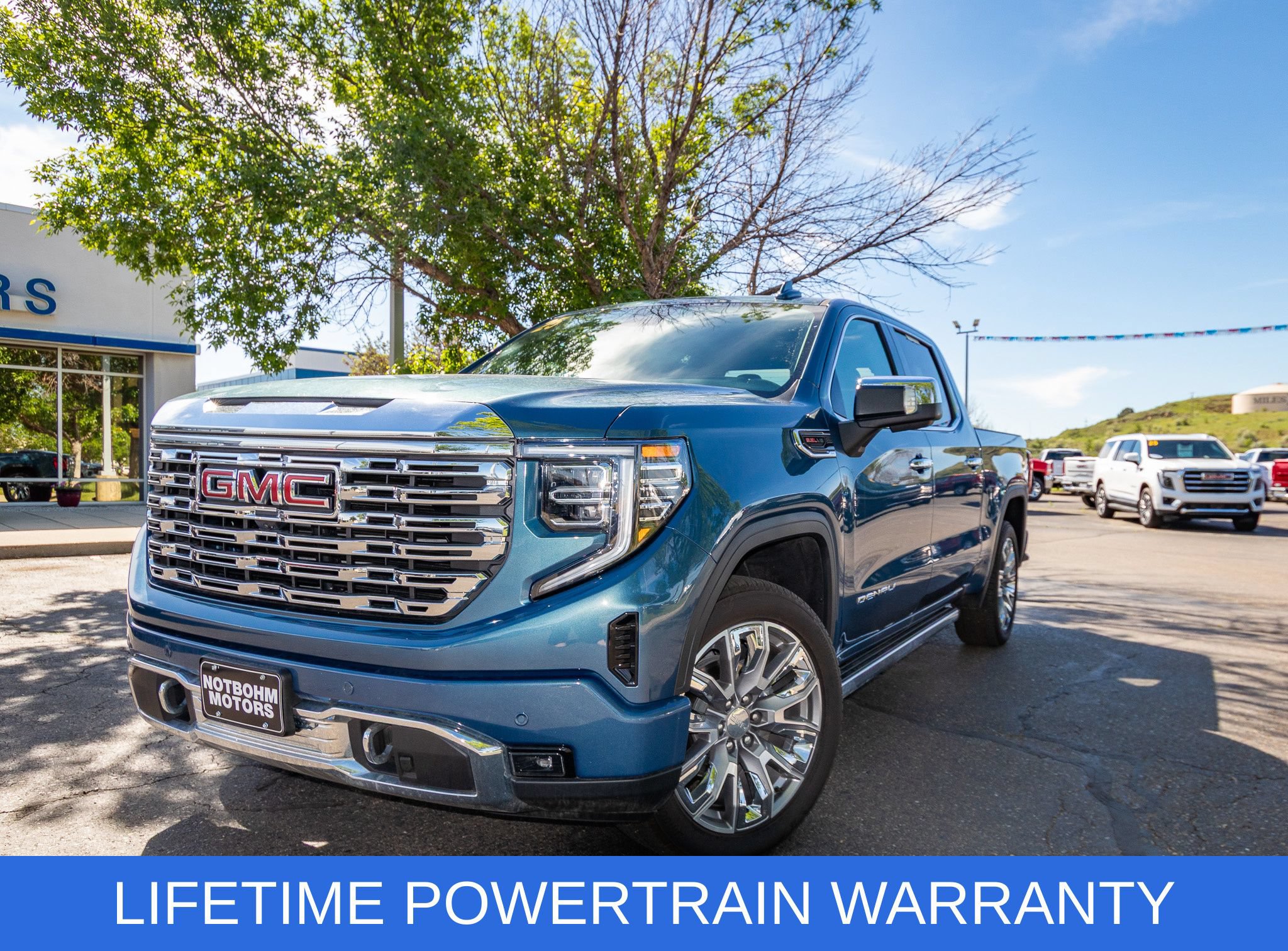 Used 2025 GMC Sierra 1500 Denali w/ Denali Reserve Package AWD/4WD image 4