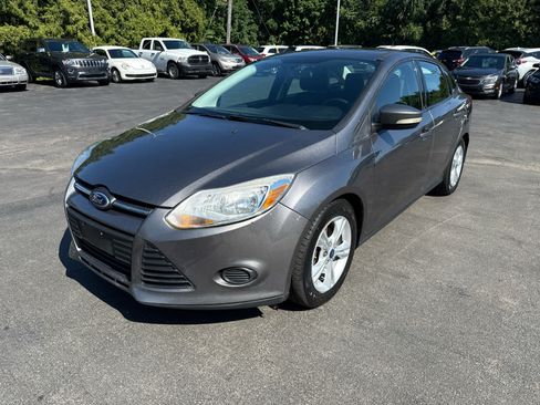 Used 2014 Ford Focus SE FWD image 7