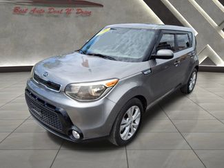 Used 2016 Kia Soul + image 1