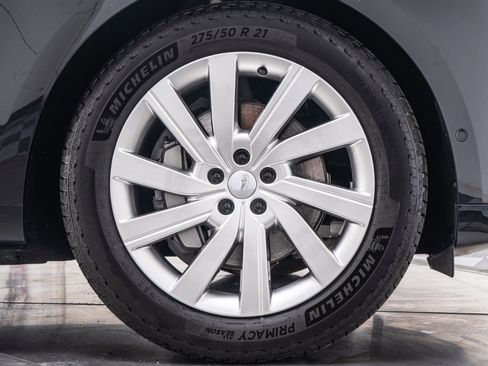 Used 2024 Land Rover Range Rover SE image 11