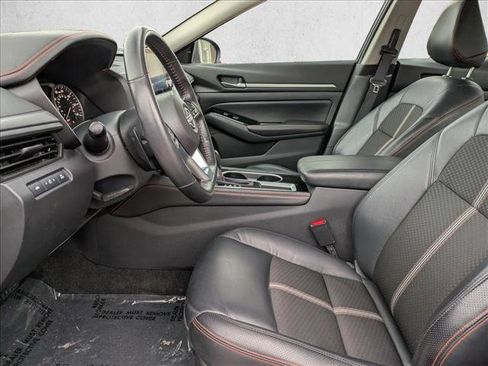 Used 2024 Nissan Altima 2.5 SR image 10