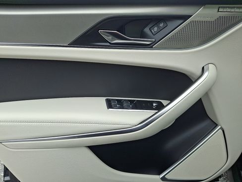 New 2026 Jaguar F-PACE R-Dynamic S AWD/4WD image 10