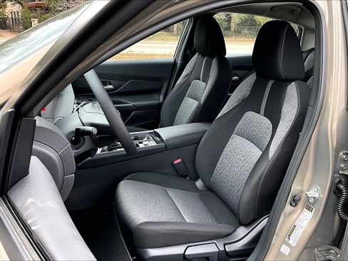 New 2026 Nissan Sentra SV w/ SV Convenience Package image 9