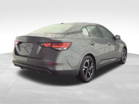 Used 2025 Nissan Sentra SV FWD image 7
