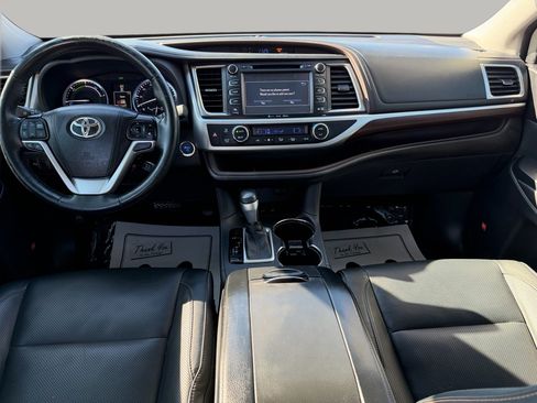 Used 2016 Toyota Highlander Limited image 24