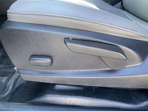 Used 2018 Chevrolet Colorado W/T image 15