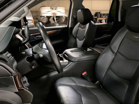 Used 2016 Cadillac Escalade Premium AWD/4WD image 24