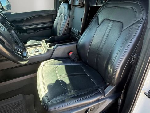 Used 2018 Ford Expedition Limited AWD/4WD image 18
