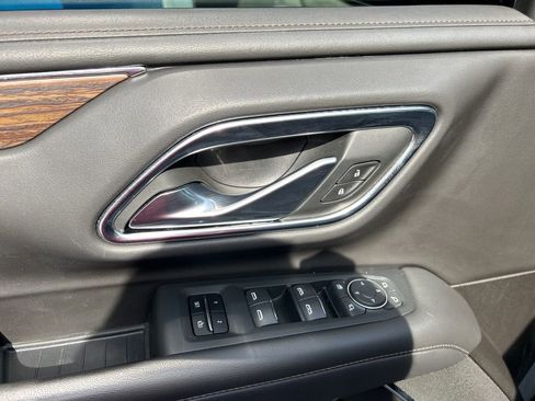 Used 2021 Chevrolet Tahoe High Country AWD/4WD image 9