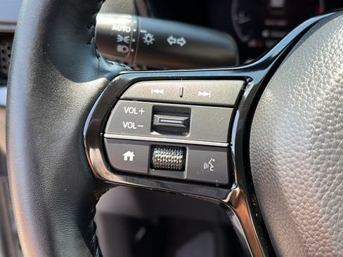 Used 2025 Honda CR-V EX-L image 13