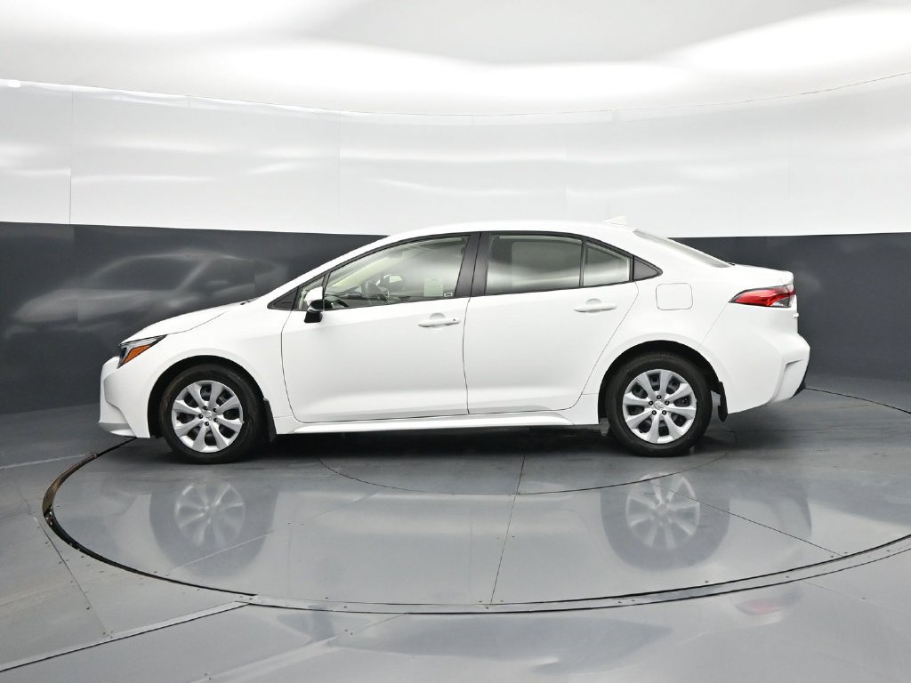 Used 2025 Toyota Corolla LE w/ Carpet Mat Package (TMS) FWD image 28