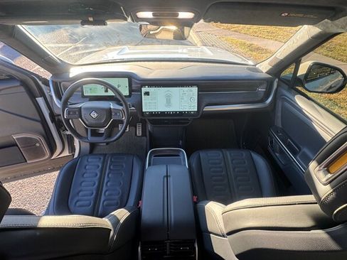 Used 2023 Rivian R1S Adventure AWD/4WD image 15