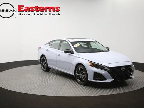 Used 2023 Nissan Altima 2.5 SR AWD/4WD image 48