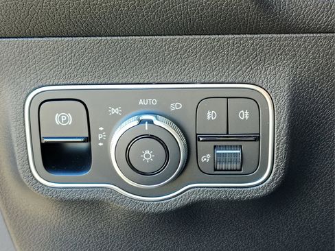 Certified 2026 Mercedes-Benz GLB 250 GLB 250 image 33