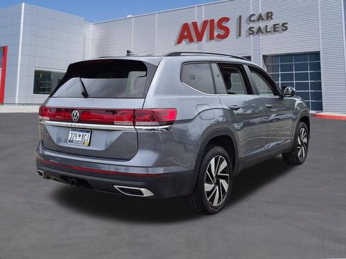 Used 2025 Volkswagen Atlas SE FWD image 6