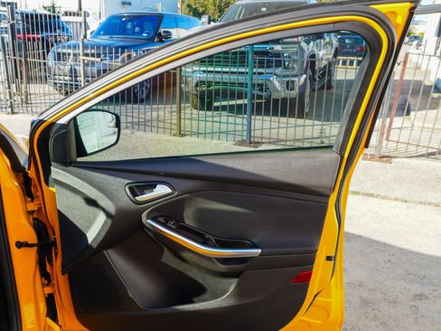 Used 2014 Ford Focus ST image 15