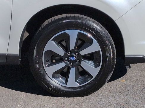 Used 2017 Subaru Forester 2.5i w/ Alloy Wheel Package image 13