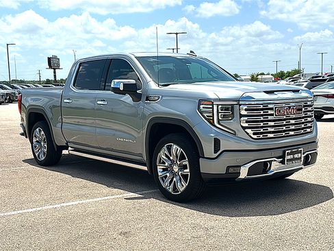 Used 2024 GMC Sierra 1500 Denali w/ Denali Reserve Package AWD/4WD image 10