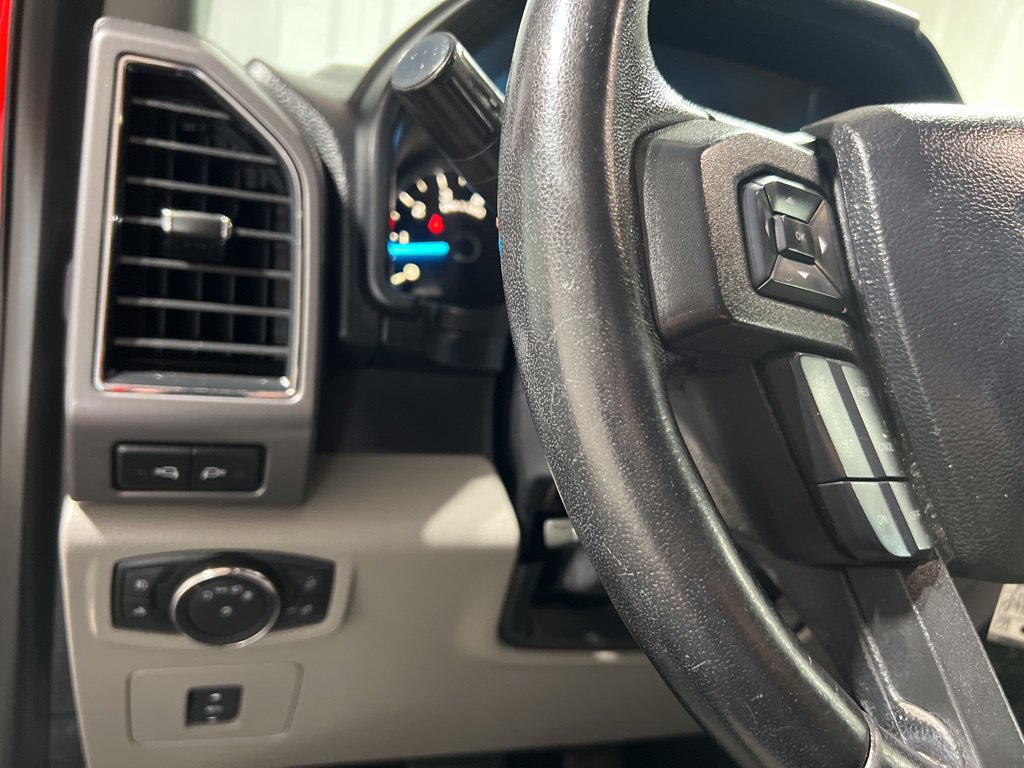 Used 2017 Ford F150 XLT w/ Equipment Group 302A Luxury AWD/4WD image 29